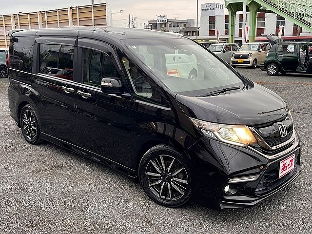 HONDA STEPWAGON 2017
