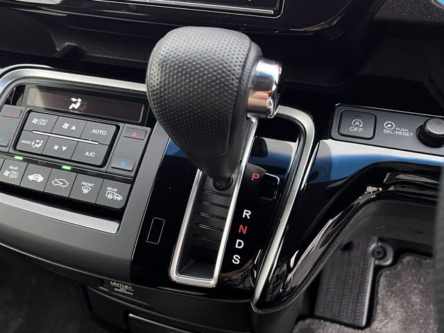 HONDA STEPWAGON 2017