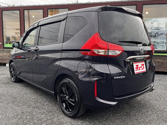 HONDA FREED 2023