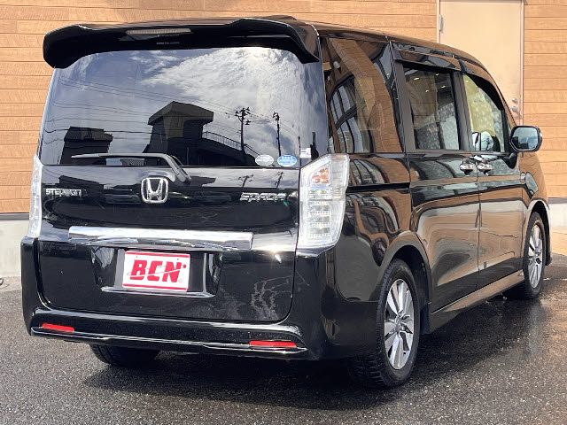 HONDA STEPWAGON SPADA 2015