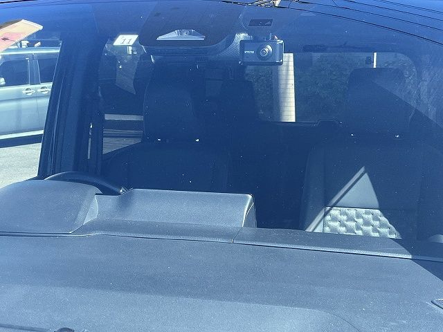 TOYOTA VOXY HYBRID 2022