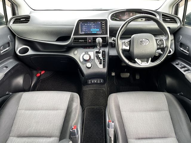 TOYOTA SIENTA HYBRID 2020