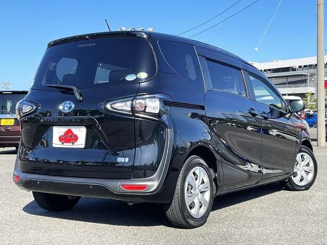 TOYOTA SIENTA HYBRID 2020