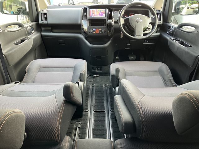 NISSAN SERENA  WG 2010