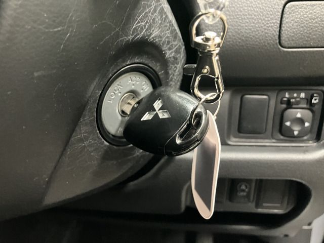 MITSUBISHI eK custom 2013