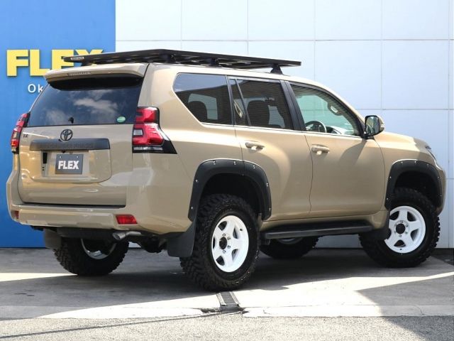 TOYOTA LANDCRUISER PRADO 2018