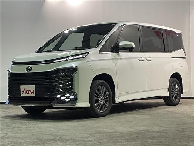 TOYOTA VOXY 4WD 2024