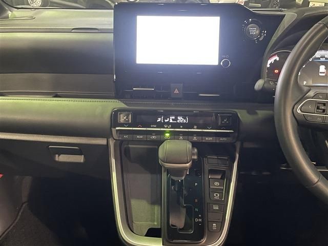 TOYOTA VOXY 4WD 2024