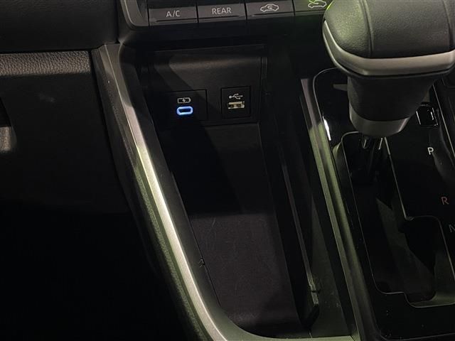 TOYOTA VOXY 4WD 2024