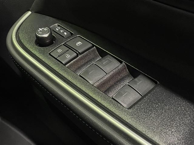 TOYOTA VOXY 4WD 2024