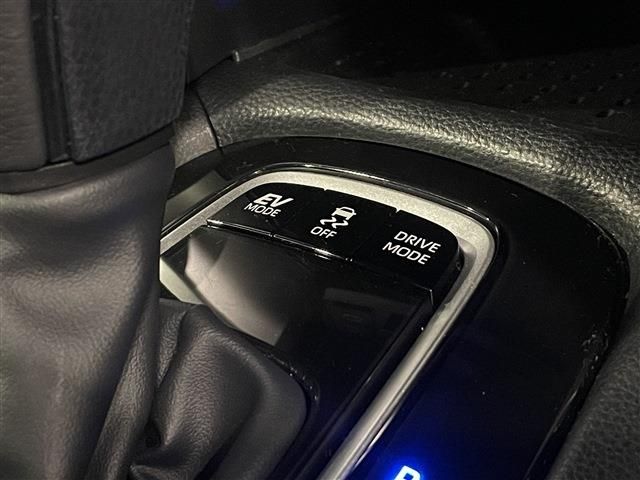 TOYOTA COROLLA CROSS HYBRID 2024