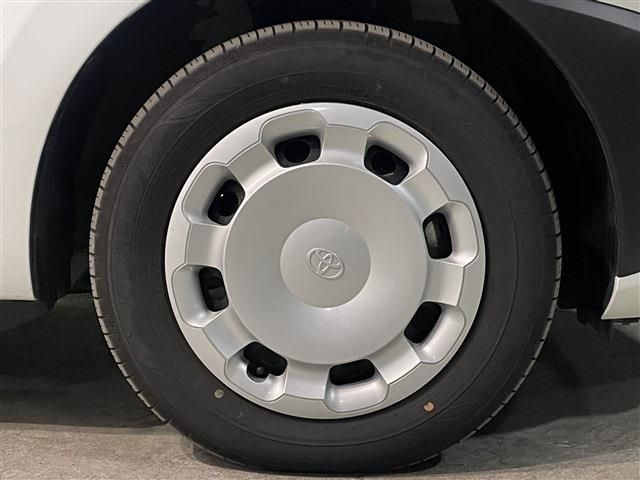 TOYOTA SIENTA HYBRID 2024