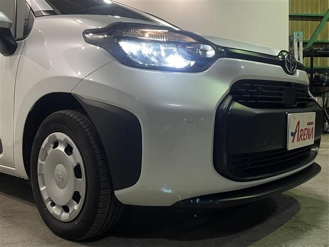 TOYOTA SIENTA HYBRID 2024