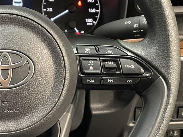 TOYOTA SIENTA HYBRID 2024