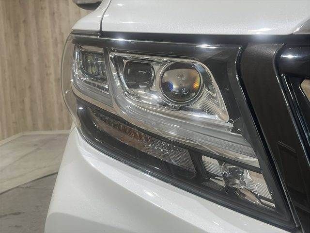 TOYOTA ALPHARD 2017