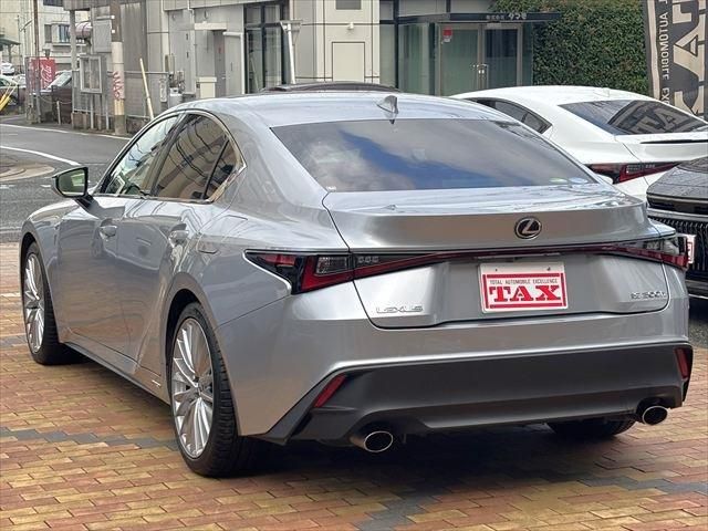 TOYOTA LEXUS IS300h 2020