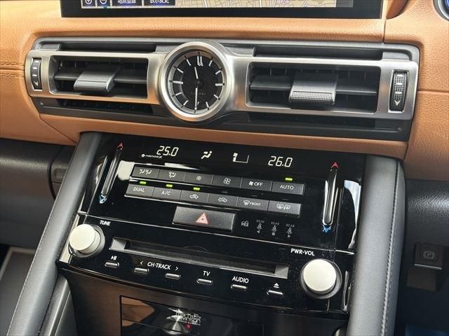 TOYOTA LEXUS IS300h 2020