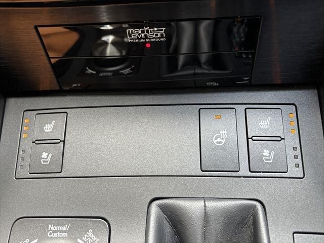 TOYOTA LEXUS IS300h 2020