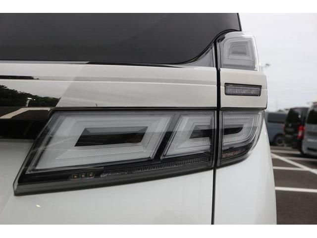 TOYOTA VELLFIRE 2018