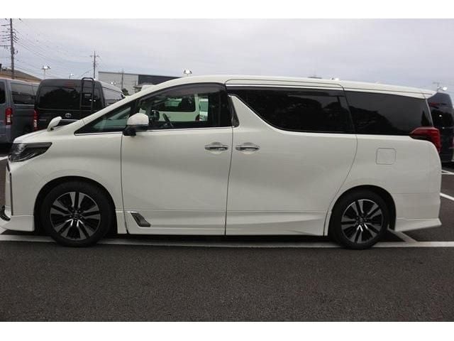 TOYOTA ALPHARD 2019