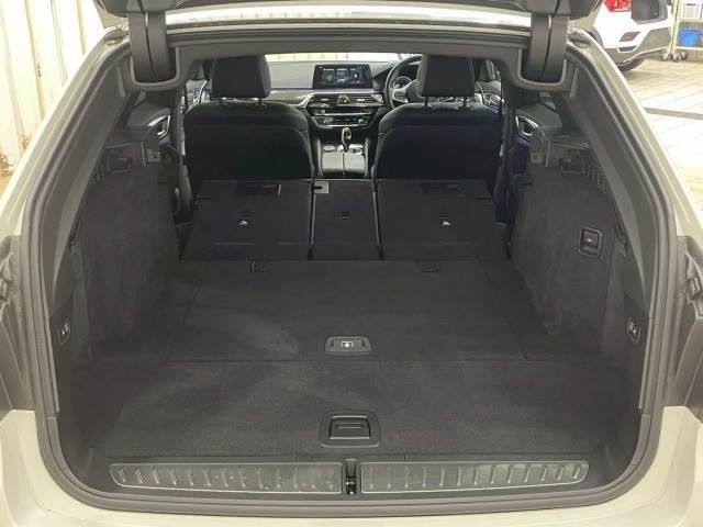 BMW BMW 5series TOURING 2018