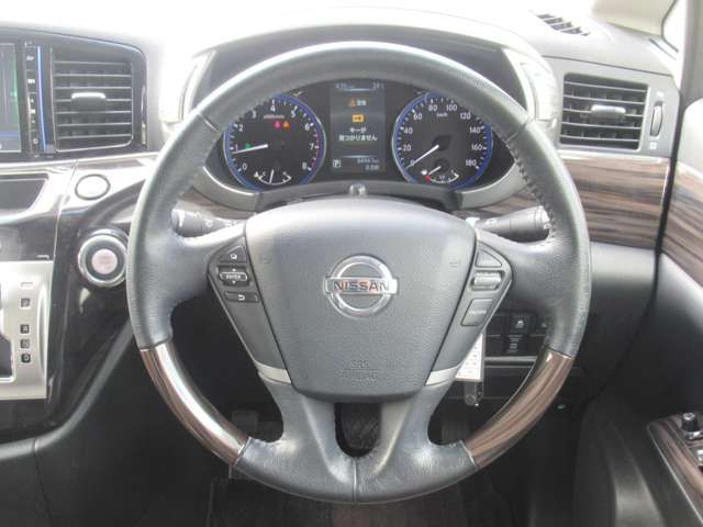 NISSAN ELGRAND  4WD 2016