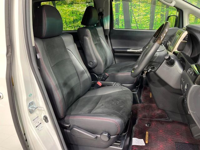 TOYOTA VELLFIRE 4WD 2013