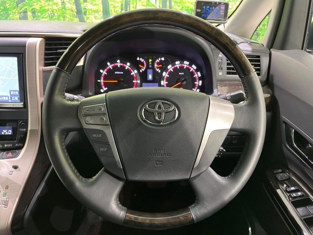 TOYOTA VELLFIRE 4WD 2013