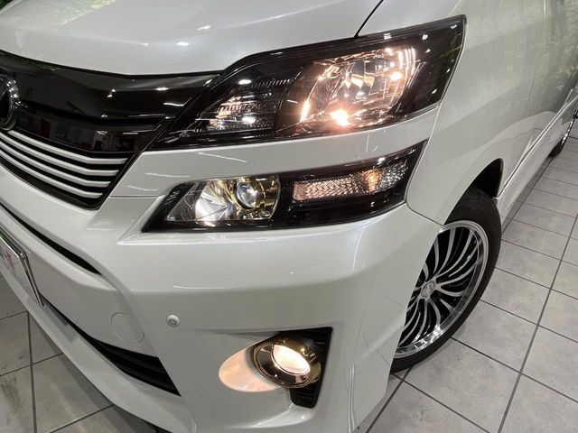 TOYOTA VELLFIRE 4WD 2013