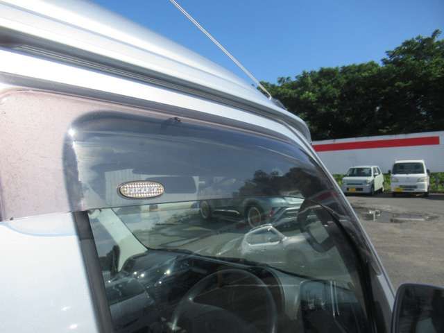 DAIHATSU HIJET CARGO 4WD 2015