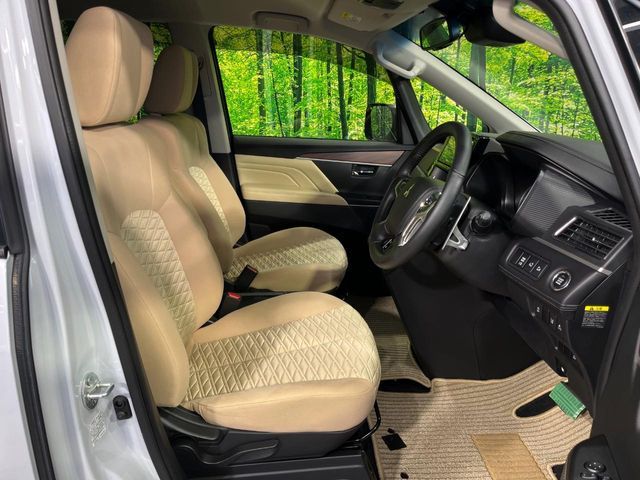 MITSUBISHI DELICA D:5 4WD 2024