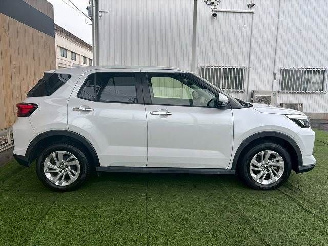 TOYOTA RAIZE HYBRID 2022