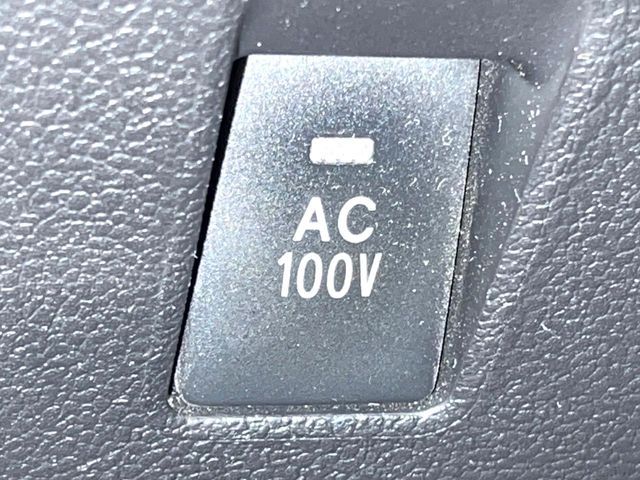 TOYOTA PRIUS PHV 2021