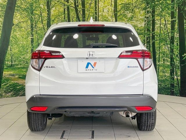 HONDA VEZEL HYBRID 2014