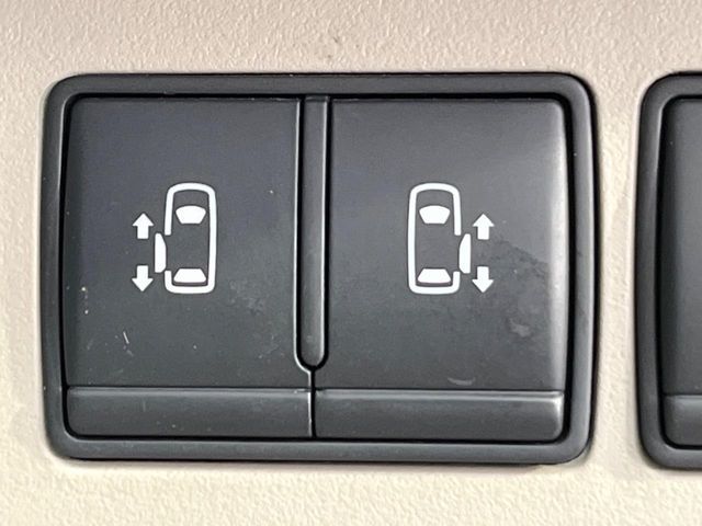 NISSAN SERENA  WG 4WD 2012