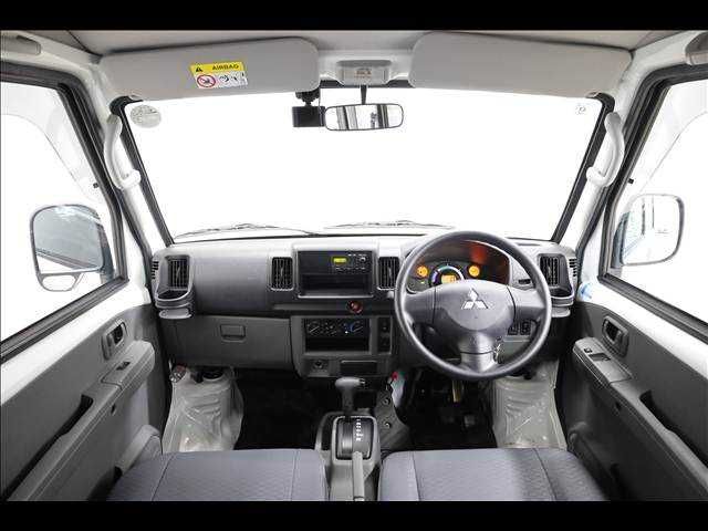 MITSUBISHI MINICAB-MiEV 2020