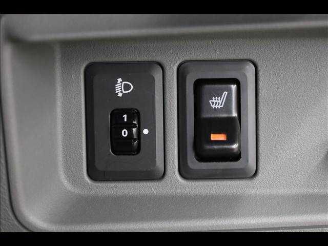 MITSUBISHI MINICAB-MiEV 2020