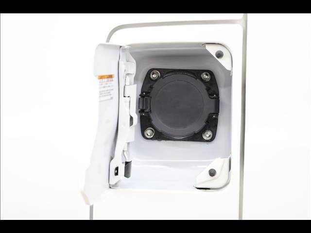 MITSUBISHI MINICAB-MiEV 2020