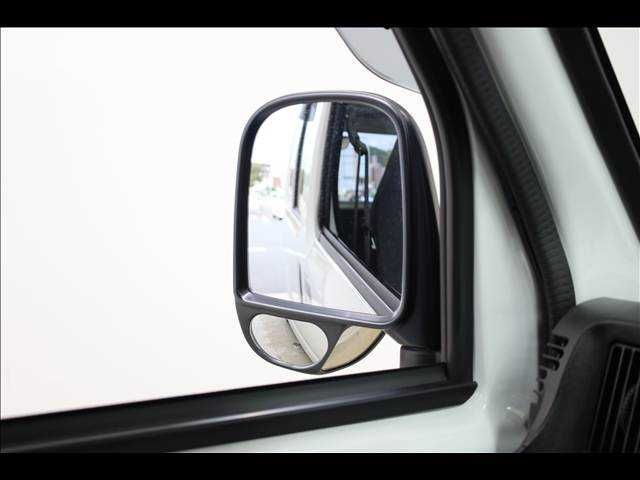 MITSUBISHI MINICAB-MiEV 2020