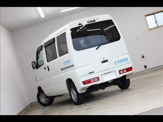 MITSUBISHI MINICAB-MiEV 2020