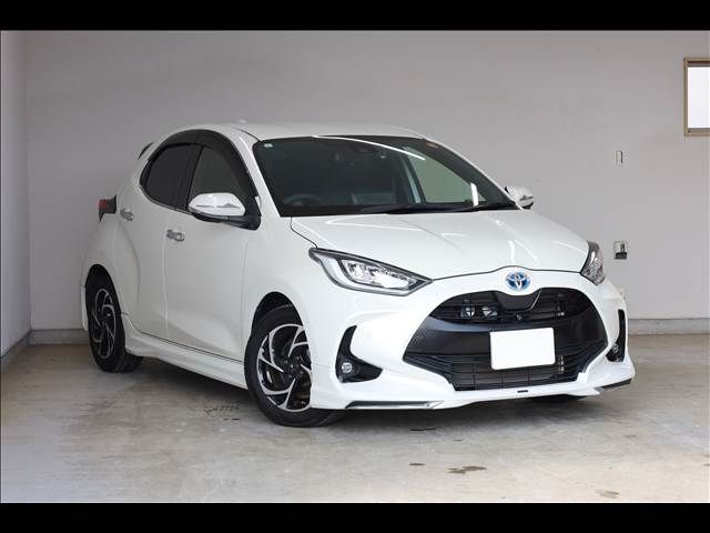 TOYOTA YARIS HYBRID 2021