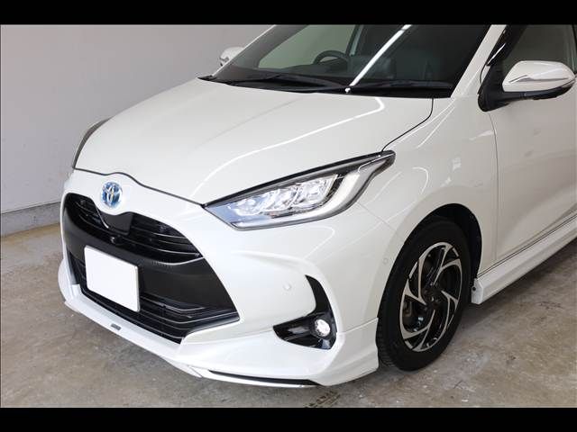 TOYOTA YARIS HYBRID 2021