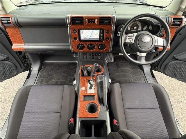 TOYOTA FJ CRUISER 4WD 2011