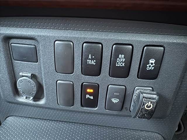 TOYOTA FJ CRUISER 4WD 2011