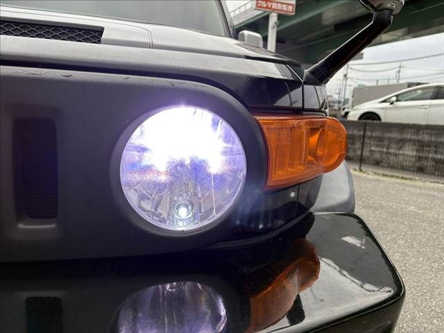TOYOTA FJ CRUISER 4WD 2011