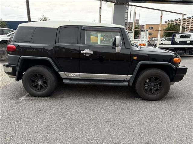 TOYOTA FJ CRUISER 4WD 2011
