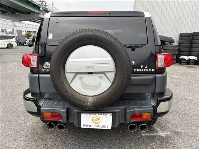 TOYOTA FJ CRUISER 4WD 2011