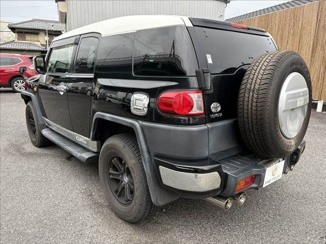 TOYOTA FJ CRUISER 4WD 2011