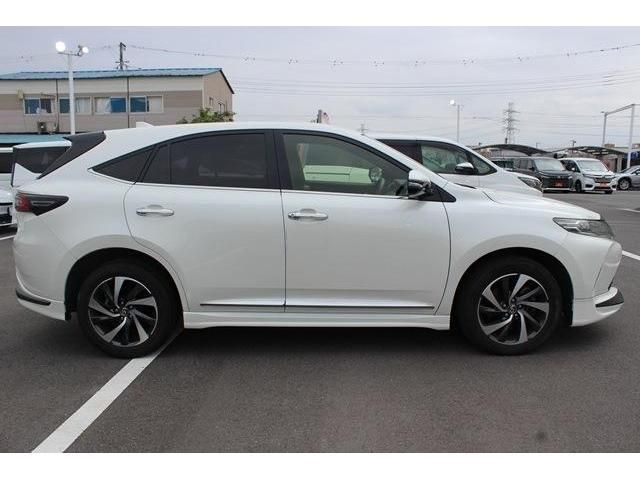 TOYOTA HARRIER 2WD 2017