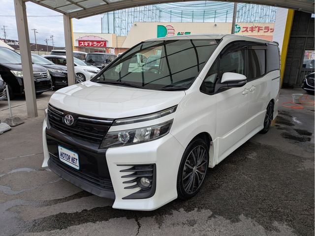 TOYOTA VOXY 2014